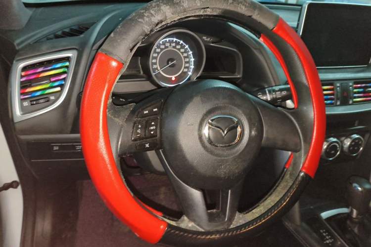 Used Mazda CX-4 2016 2.0L Automatic 2WD Blue Sky Dynamic Edition Steering Wheel