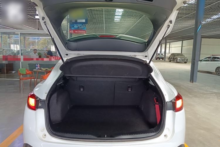 Used Mazda CX-4 2016 2.0L Automatic 2WD Blue Sky Dynamic Edition Trunk