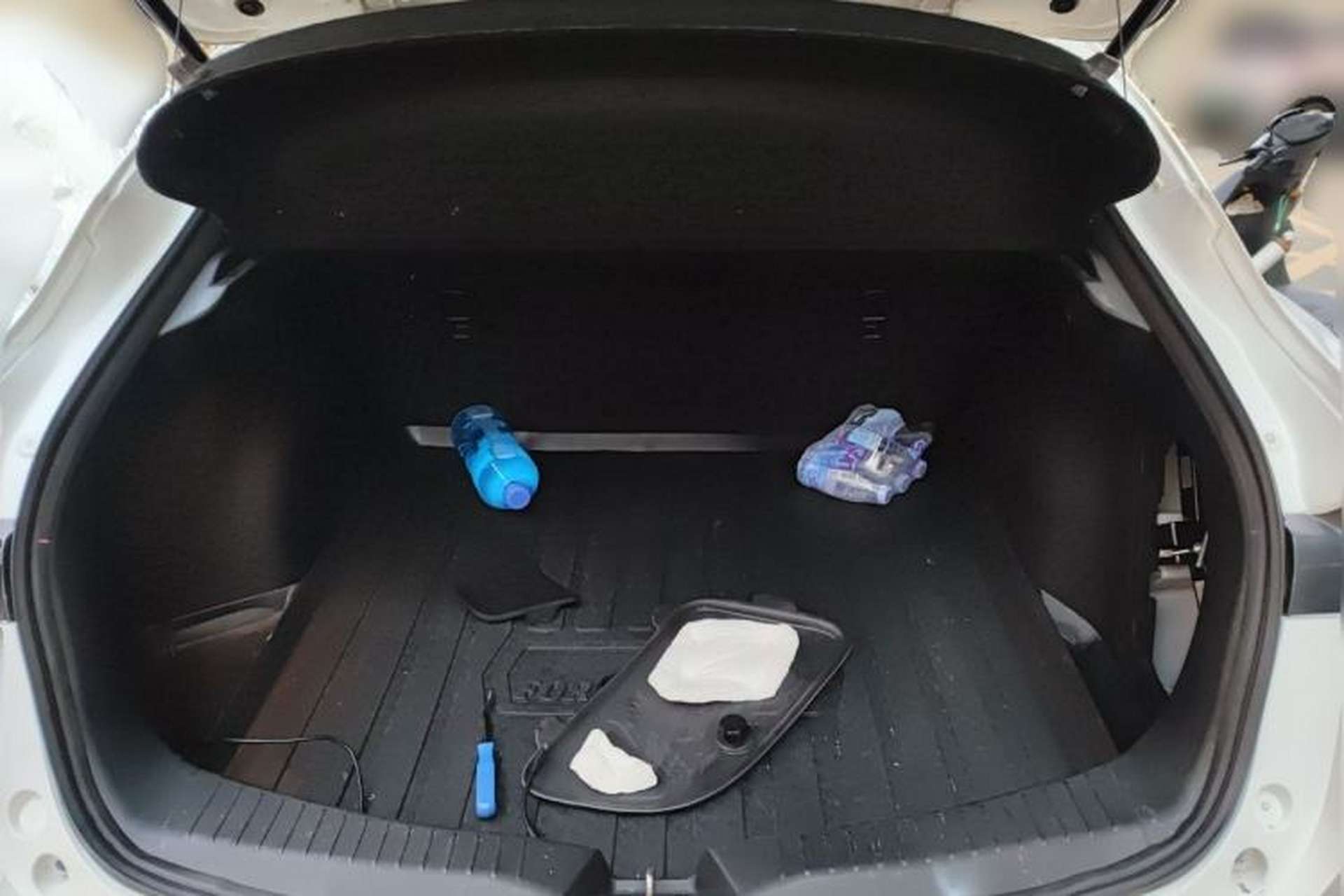 Used Mazda CX-4 2016 2.0L Automatic 2WD Blue Sky Luxury Edition Trunk