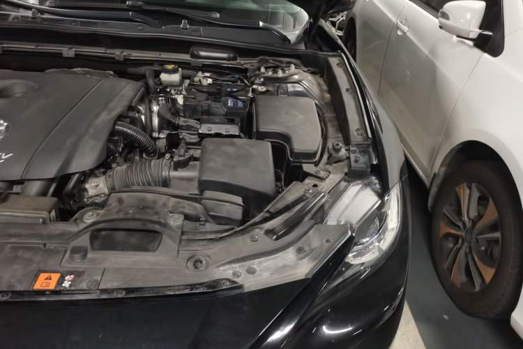Used Mazda CX-4 2018 2.0L Automatic Two-Wheel Drive Blue Sky Exploration Version China V Standard Engine Bay Left