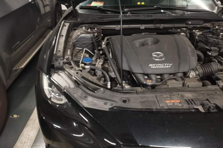 Used Mazda CX-4 2018 2.0L Automatic Two-Wheel Drive Blue Sky Exploration Version China V Standard Engine Bay Right