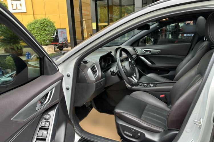 Used Mazda CX-4 2018 2.5L Automatic 4x4 Skyactiv GT Sport Edition China V Standard Interior 10