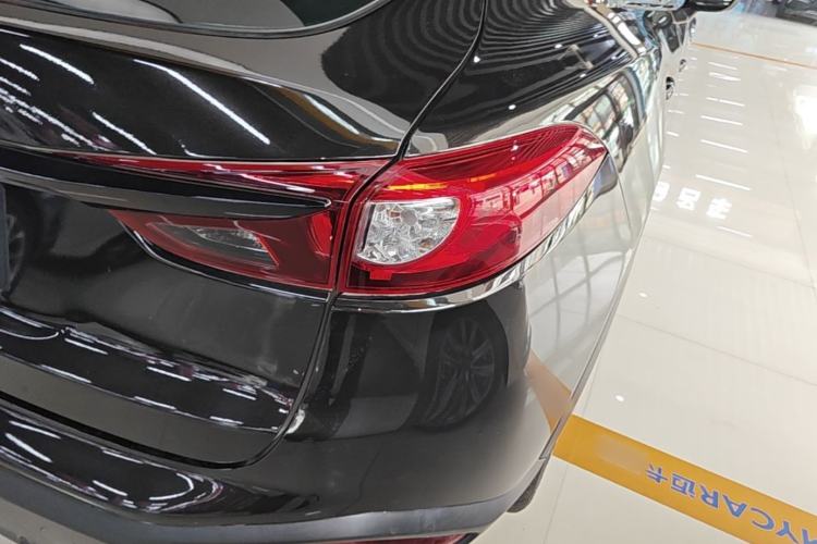 Used Mazda CX-4 2018 2.5L Automatic 4x4 Skyactiv GT Sport Edition China V Standard Right Rear Taillight
