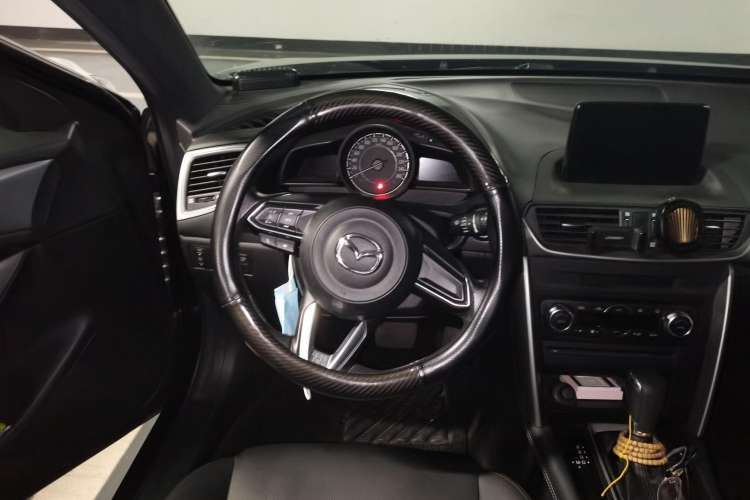 Used Mazda CX-4 2018 2.0L Automatic Two-Wheel Drive Blue Sky Exploration Version China V Standard Steering Wheel