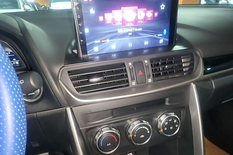 Used Mazda CX-4 2018 2.0L Automatic Two-Wheel Drive Blue Sky Dynamic Version China V Standard Audio And AC Panel