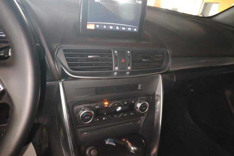Used Mazda CX-4 2018 2.0L Automatic Two-Wheel Drive Blue Sky Luxury Edition Audio And AC Panel
