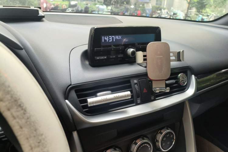 Used Mazda CX-4 2018 2.0L Automatic Two-Wheel Drive Blue Sky Dynamic Version China VI Standard Audio And AC Panel
