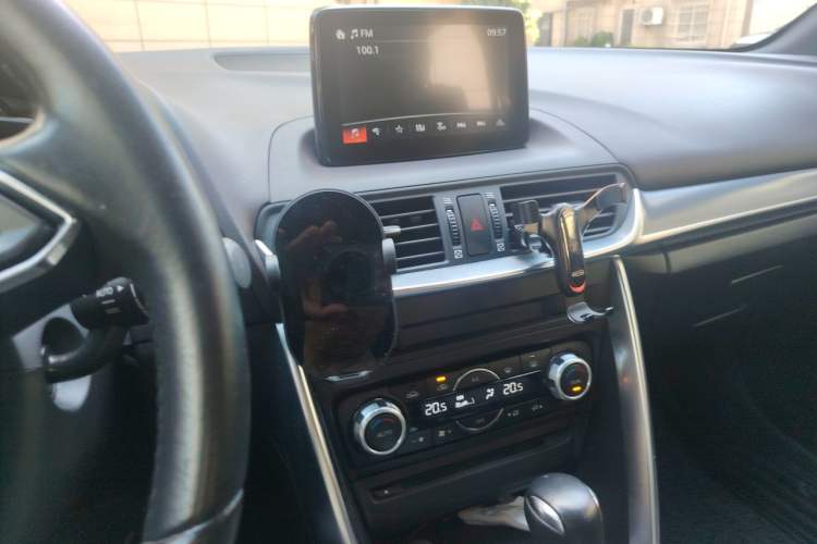 Used Mazda CX-4 2018 2.0L Automatic Two-Wheel Drive Blue Sky Leading Edition China V Standard Audio And AC Panel