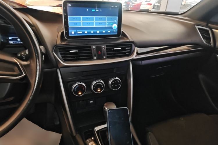 Used Mazda CX-4 2018 2.0L Automatic Two-Wheel Drive Blue Sky Dynamic Version China V Standard Center Console