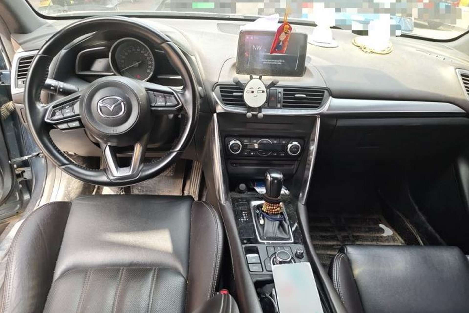 Used Mazda CX-4 2018 2.0L Automatic Two-Wheel Drive Blue Sky Premium Upgrade Version China V Standard Center Console
