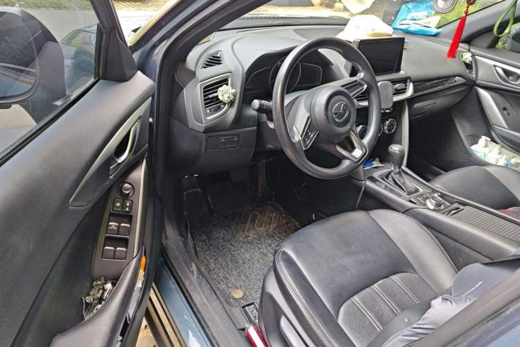 Used Mazda CX-4 2018 2.0L Automatic Two-Wheel Drive Blue Sky Dynamic Version China V Standard Driver Seat