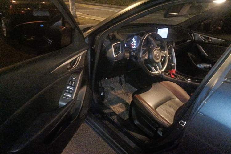Used Mazda CX-4 2018 2.0L Automatic Two-Wheel Drive Blue Sky Dynamic Version China V Standard Driver Seat