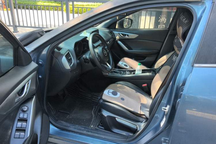 Used Mazda CX-4 2018 2.0L Automatic Two-Wheel Drive Blue Sky Dynamic Version China V Standard Driver Seat