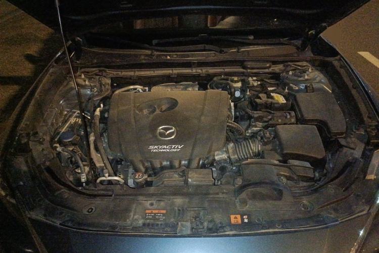 Used Mazda CX-4 2018 2.0L Automatic Two-Wheel Drive Blue Sky Dynamic Version China V Standard Engine Bay