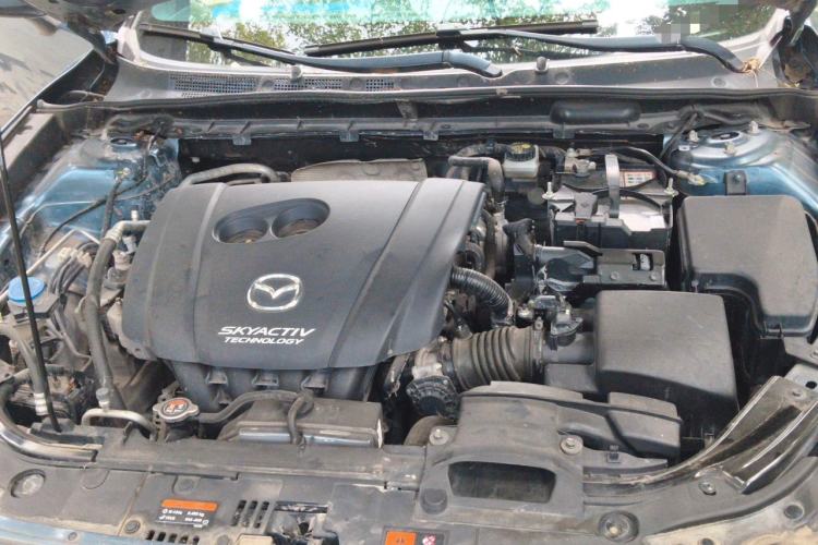 Used Mazda CX-4 2018 2.0L Automatic Two-Wheel Drive Blue Sky Dynamic Version China V Standard Engine Bay