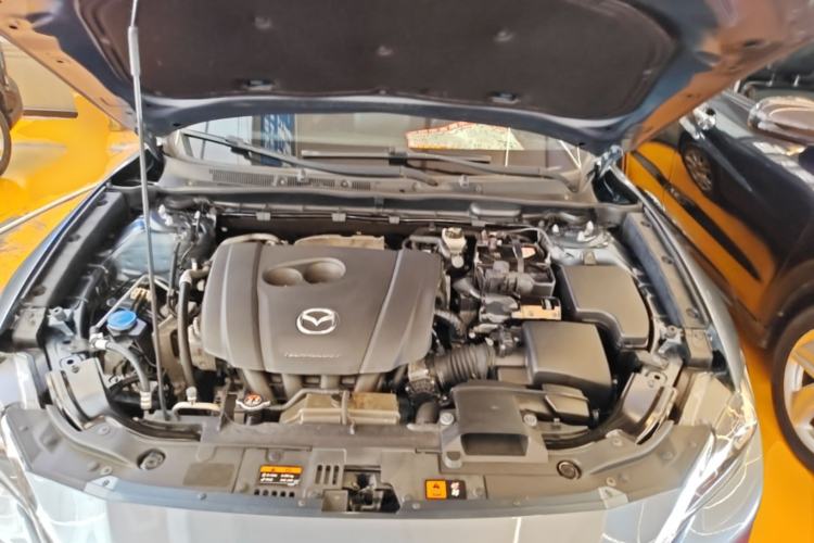 Used Mazda CX-4 2018 2.0L Automatic Two-Wheel Drive Blue Sky Dynamic Version China V Standard Engine Bay