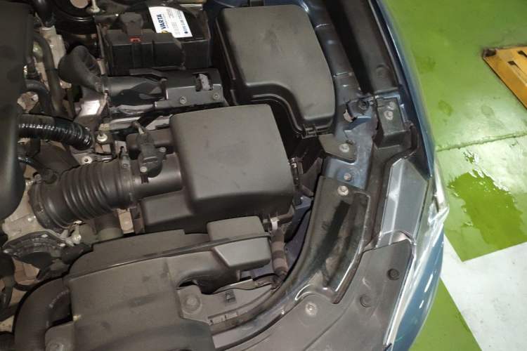 Used Mazda CX-4 2018 2.0L Automatic Two-Wheel Drive Blue Sky Dynamic Version China V Standard Engine Bay Left