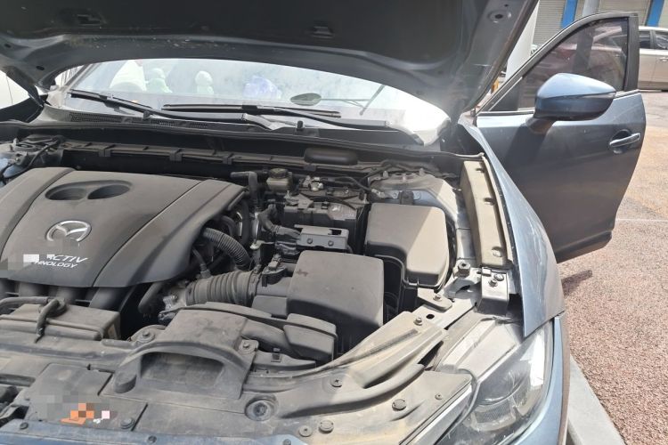 Used Mazda CX-4 2018 2.0L Automatic Two-Wheel Drive Blue Sky Premium Upgrade Version China V Standard Engine Bay Left