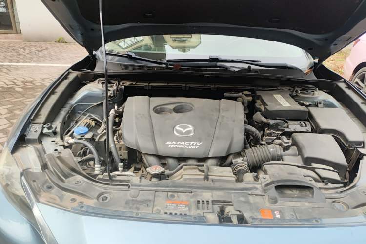 Used Mazda CX-4 2018 2.0L Automatic Two-Wheel Drive Blue Sky Dynamic Version China V Standard Engine Bay Right