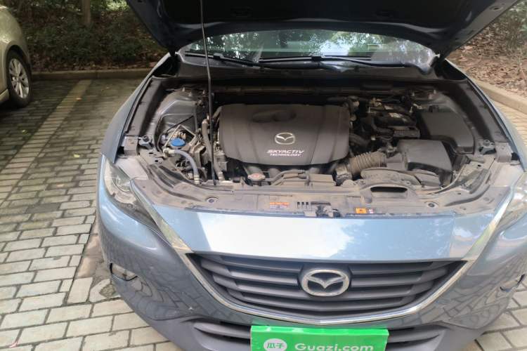 Used Mazda CX-4 2018 2.0L Automatic Two-Wheel Drive Blue Sky Dynamic Version China VI Standard Engine Bay Right