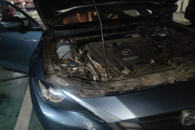 Used Mazda CX-4 2018 2.0L Automatic Two-Wheel Drive Blue Sky Dynamic Version China V Standard Engine Bay Right
