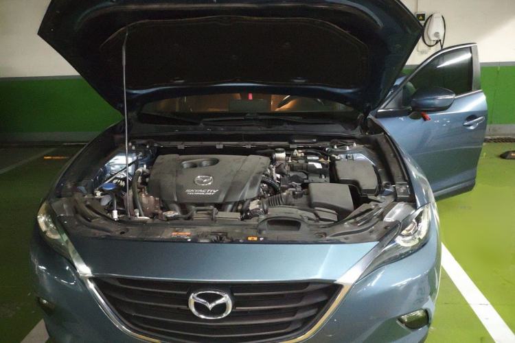 Used Mazda CX-4 2018 2.0L Automatic Two-Wheel Drive Blue Sky Dynamic Version China V Standard Engine Bay