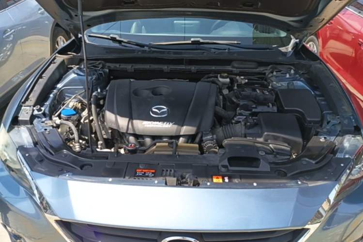Used Mazda CX-4 2018 2.0L Automatic Two-Wheel Drive Blue Sky Dynamic Version China V Standard Engine Bay