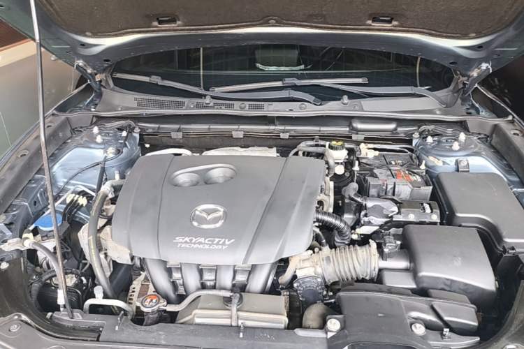 Used Mazda CX-4 2018 2.0L Automatic Two-Wheel Drive Blue Sky Dynamic Version China V Standard Engine Bay