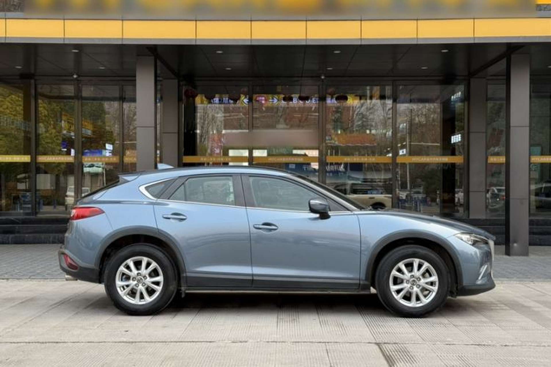Used Mazda CX-4 2018 2.0L Manual Two-Wheel Drive Blue Sky Dynamic Edition China V Standard Exterior 1