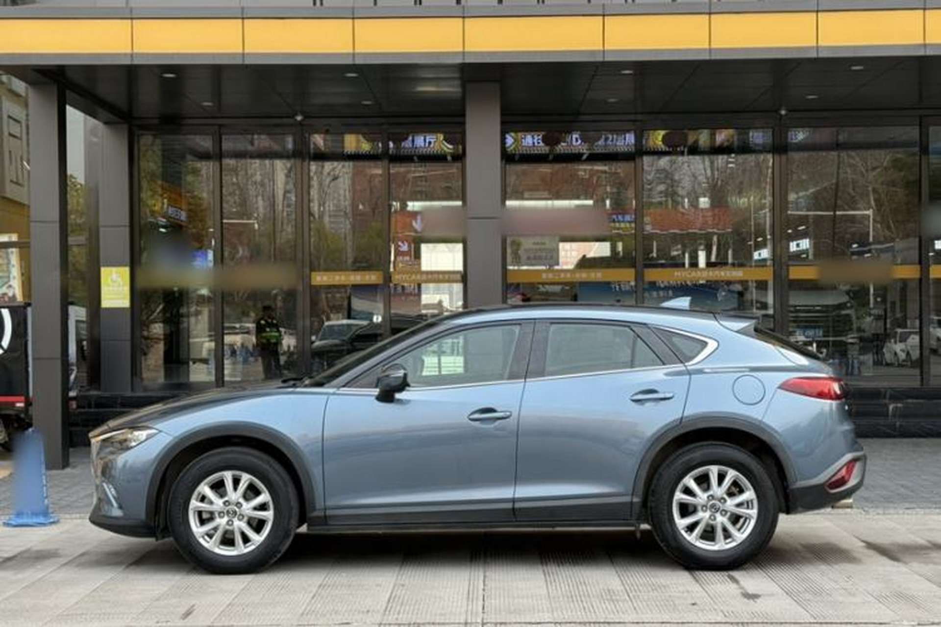 Used Mazda CX-4 2018 2.0L Manual Two-Wheel Drive Blue Sky Dynamic Edition China V Standard Exterior 11