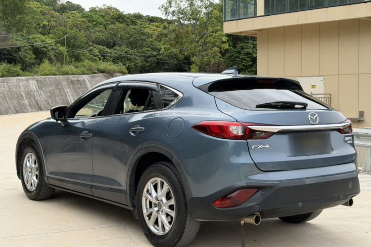 Used Mazda CX-4 2018 2.0L Automatic Two-Wheel Drive Blue Sky Luxury Edition Exterior 2