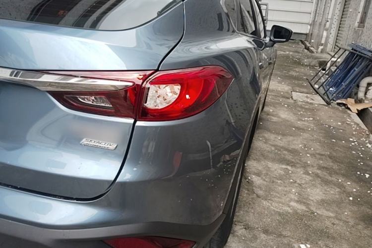 Used Mazda CX-4 2018 2.0L Automatic Two-Wheel Drive Blue Sky Dynamic Version China VI Standard Exterior 3