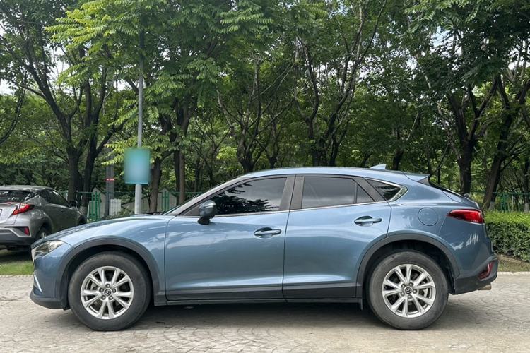 Used Mazda CX-4 2018 2.0L Automatic Two-Wheel Drive Blue Sky Dynamic Version China V Standard Exterior 3