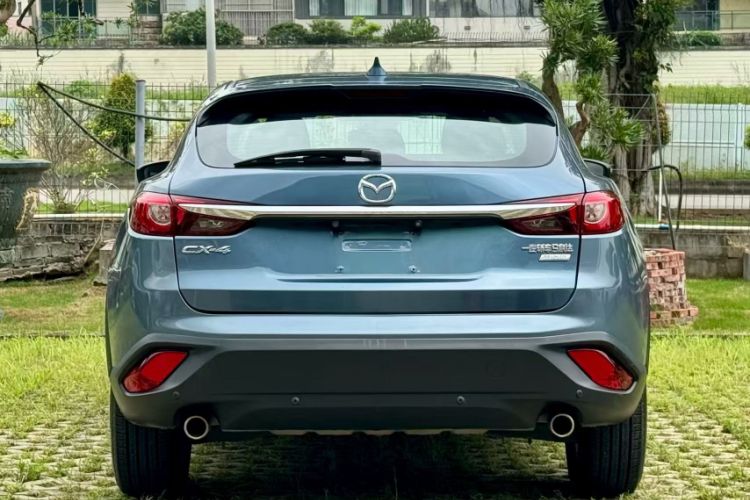 Used Mazda CX-4 2018 2.0L Automatic Two-Wheel Drive Blue Sky Dynamic Version China V Standard Exterior 5
