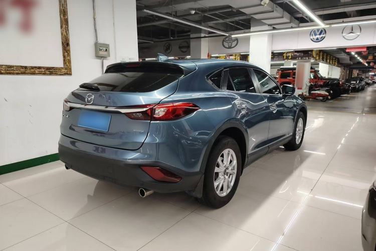 Used Mazda CX-4 2018 2.0L Automatic Two-Wheel Drive Blue Sky Dynamic Version China VI Standard Exterior 5
