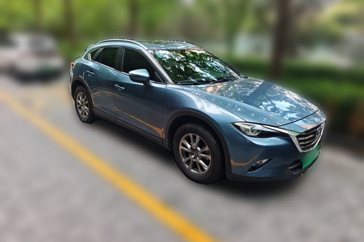 Used Mazda CX-4 2018 2.0L Automatic Two-Wheel Drive Blue Sky Premium Upgrade Version China VI Standard Front Right 45 Deg