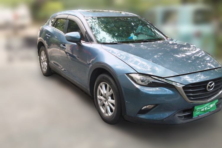 Used Mazda CX-4 2018 2.0L Automatic Two-Wheel Drive Blue Sky Dynamic Version China V Standard Front Right 45 Deg