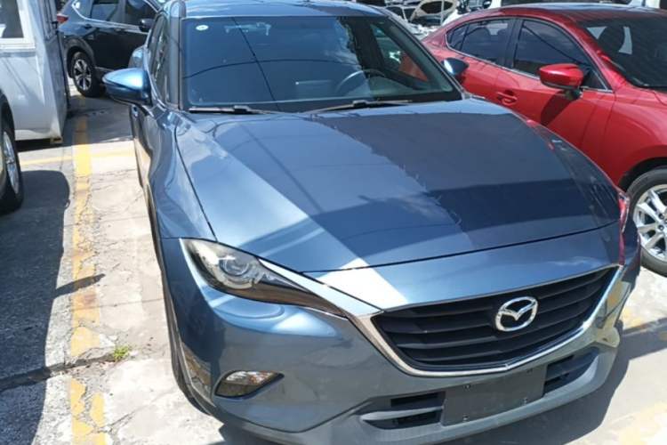 Used Mazda CX-4 2018 2.0L Automatic Two-Wheel Drive Blue Sky Dynamic Version China V Standard Front Right 45 Deg