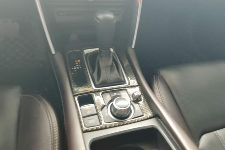 Used Mazda CX-4 2018 2.0L Automatic Two-Wheel Drive Blue Sky Leading Edition China V Standard Gear Lever