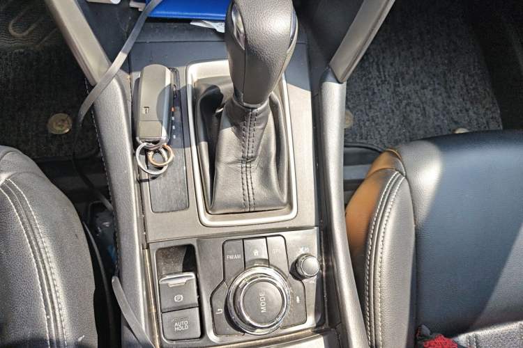 Used Mazda CX-4 2018 2.0L Automatic Two-Wheel Drive Blue Sky Dynamic Version China V Standard Gear Lever