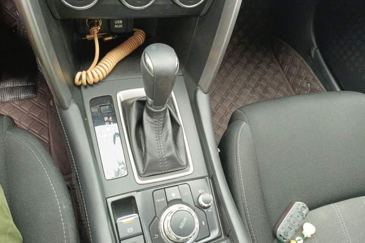 Used Mazda CX-4 2018 2.0L Automatic Two-Wheel Drive Blue Sky Dynamic Version China V Standard Gear Lever