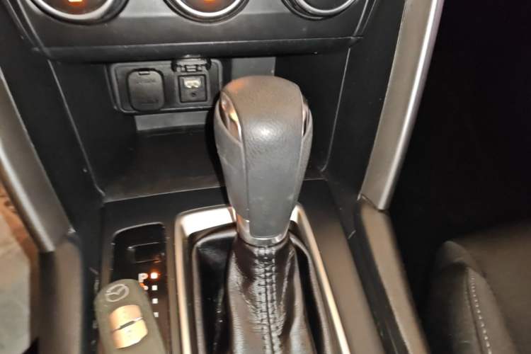 Used Mazda CX-4 2018 2.0L Automatic Two-Wheel Drive Blue Sky Dynamic Version China V Standard Gear Lever