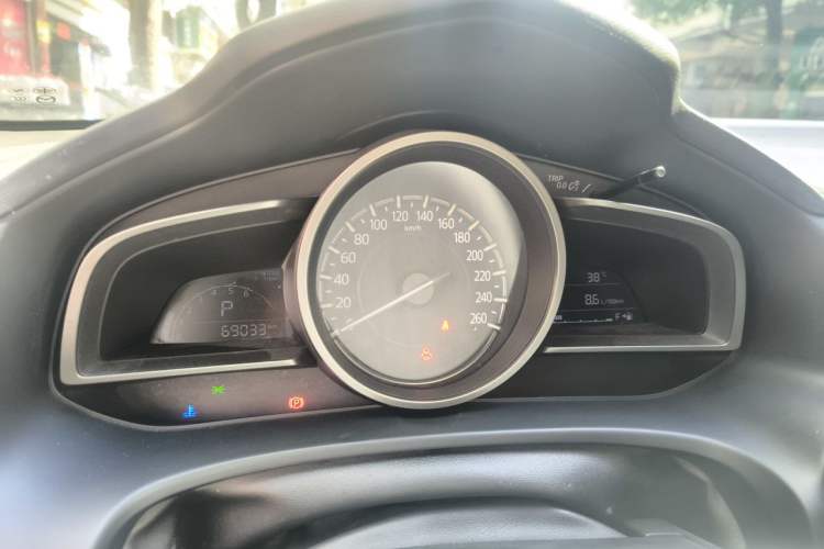 Used Mazda CX-4 2018 2.0L Automatic Two-Wheel Drive Blue Sky Dynamic Version China V Standard Instrument Cluster