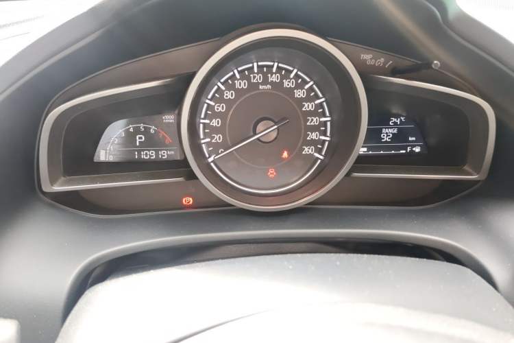Used Mazda CX-4 2018 2.0L Automatic Two-Wheel Drive Blue Sky Dynamic Version China V Standard Instrument Cluster