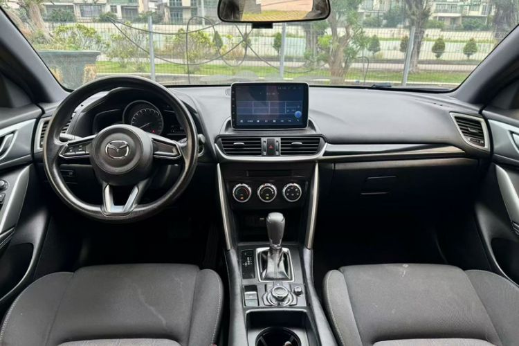 Used Mazda CX-4 2018 2.0L Automatic Two-Wheel Drive Blue Sky Dynamic Version China V Standard Interior 1