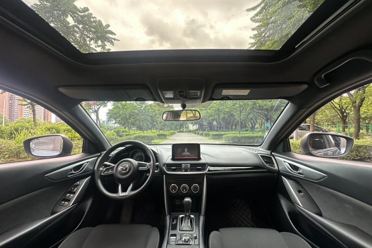 Used Mazda CX-4 2018 2.0L Automatic Two-Wheel Drive Blue Sky Dynamic Version China V Standard Interior 2