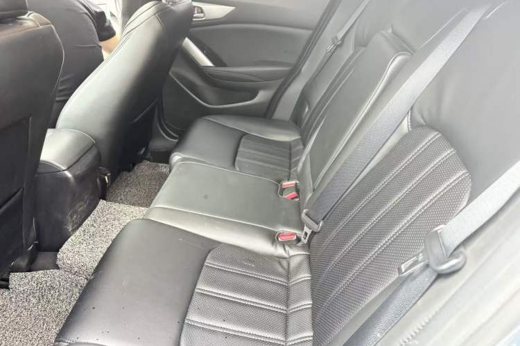 Used Mazda CX-4 2018 2.0L Automatic Two-Wheel Drive Blue Sky Dynamic Version China V Standard Interior 3