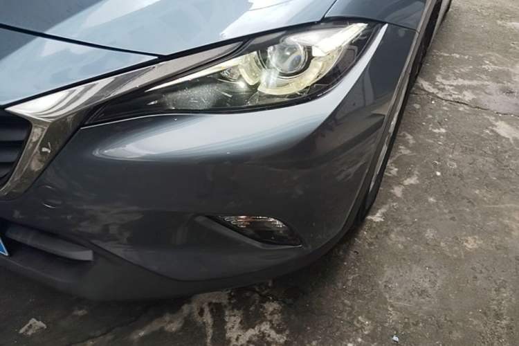 Used Mazda CX-4 2018 2.0L Automatic Two-Wheel Drive Blue Sky Dynamic Version China VI Standard Left Front Headlight