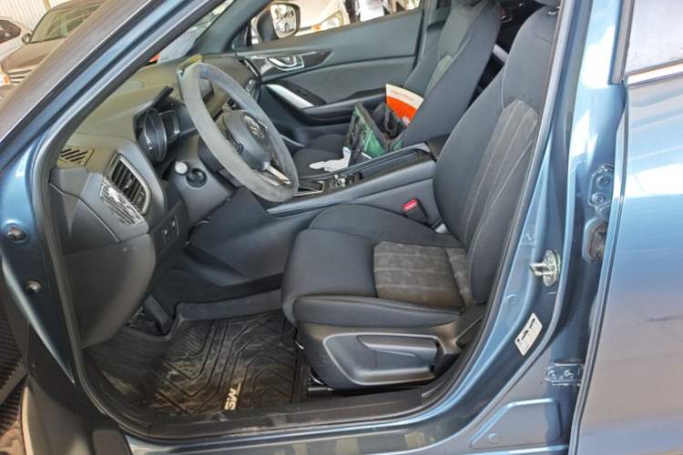 Used Mazda CX-4 2018 2.0L Automatic Two-Wheel Drive Blue Sky Dynamic Version China VI Standard Left Front Seat