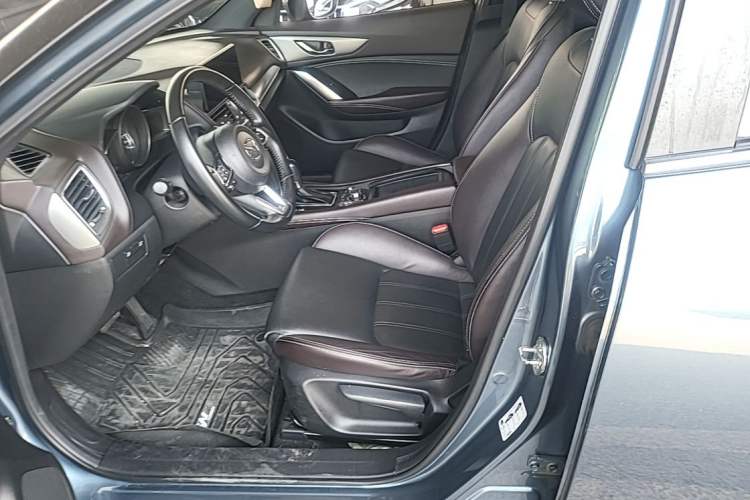 Used Mazda CX-4 2018 2.0L Automatic Two-Wheel Drive Blue Sky Premium Upgrade Version China VI Standard Left Front Seat